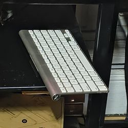 Apple Keyboard 🛜