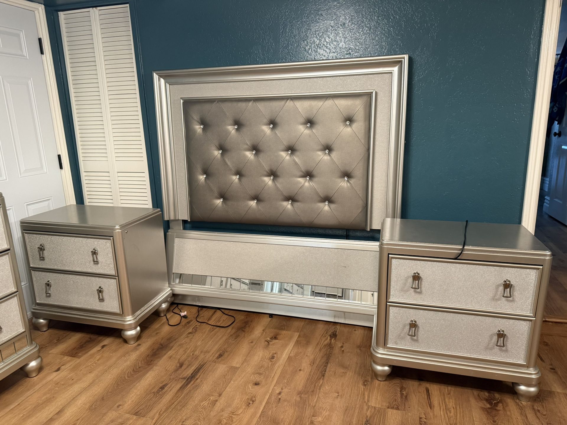Silver Bedroom Set Queen