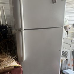 Frigidaire White Refrigerator 