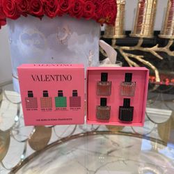 FIRM PRICE !! Valentino  Mini Donna Born in Roma Fragrance Discovery Set💕