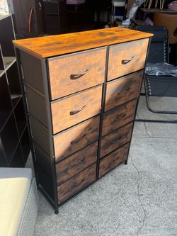 10 Drawers Dresser