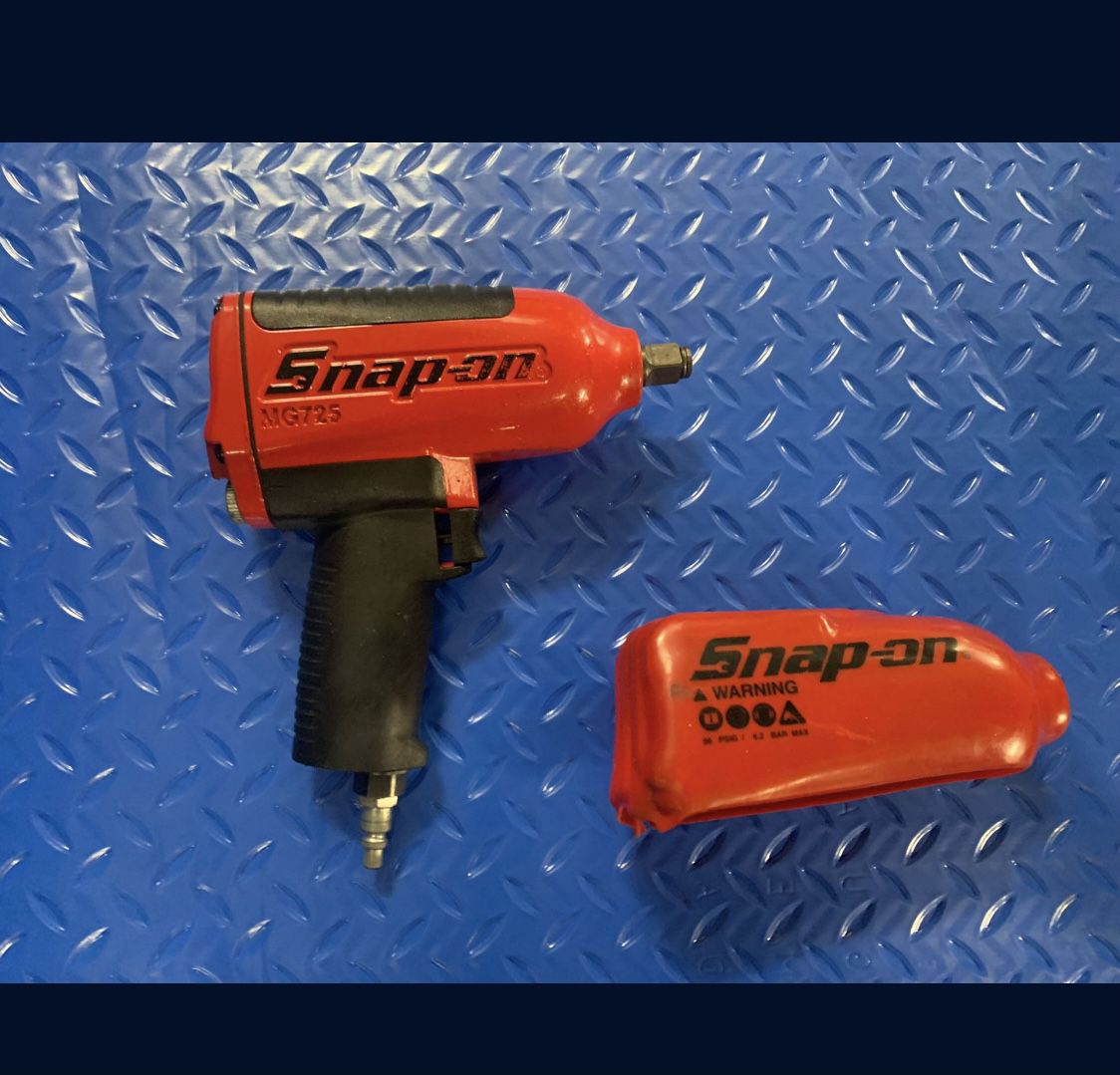 Snap-on 1/2" Air Impact Wrench MG725 Red