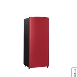 Hisense 6.3 Cu Ft Apartment Refrigerator-