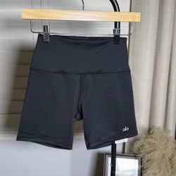 Alo Yoga Short 