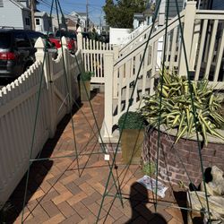 🌿 Pair of Garden Trellises – Plant Support / Event Décor 