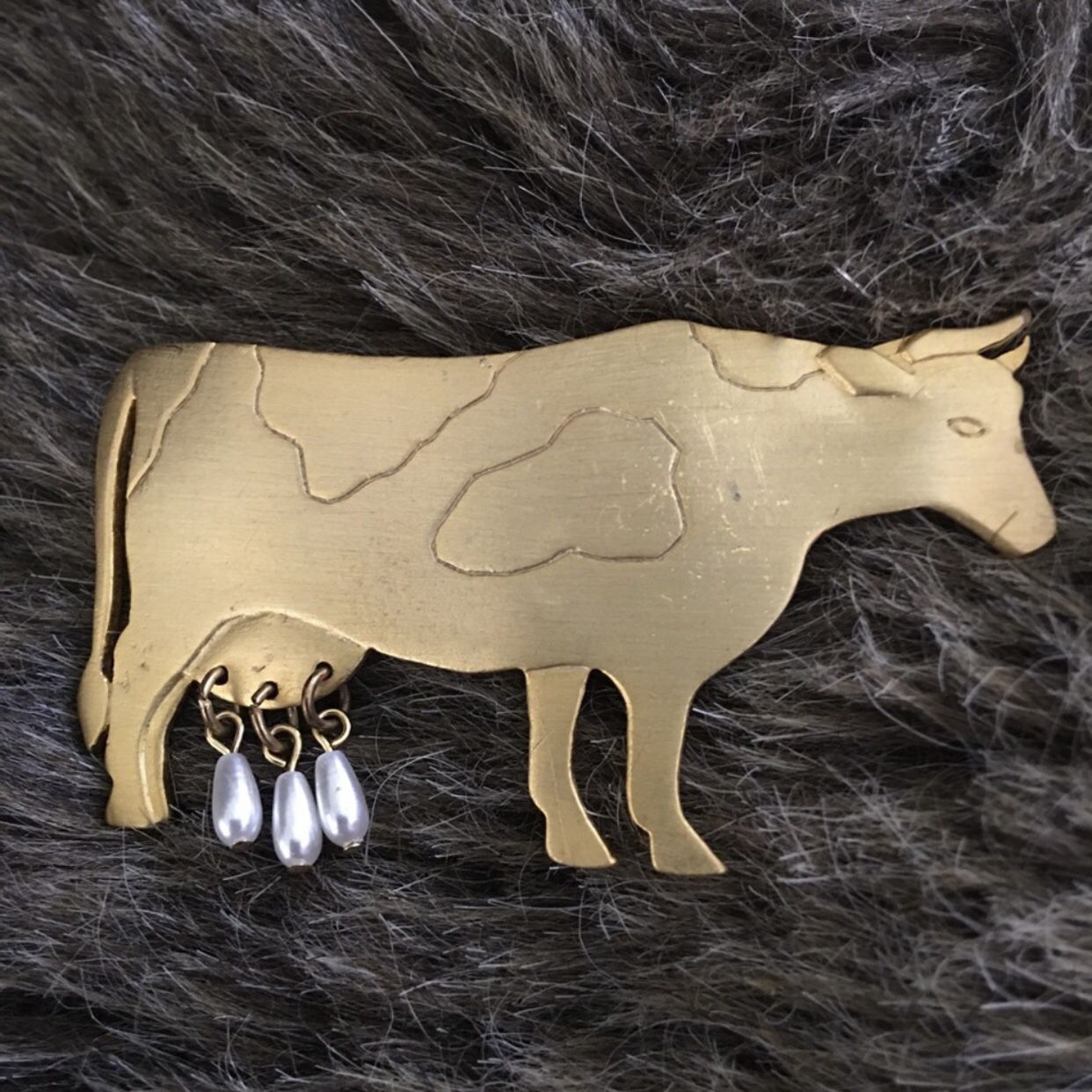 Vintage 80s Jonette cow gold tone pewter brooch