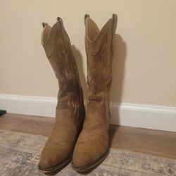 Faux Leather Brown Boots 7.5M