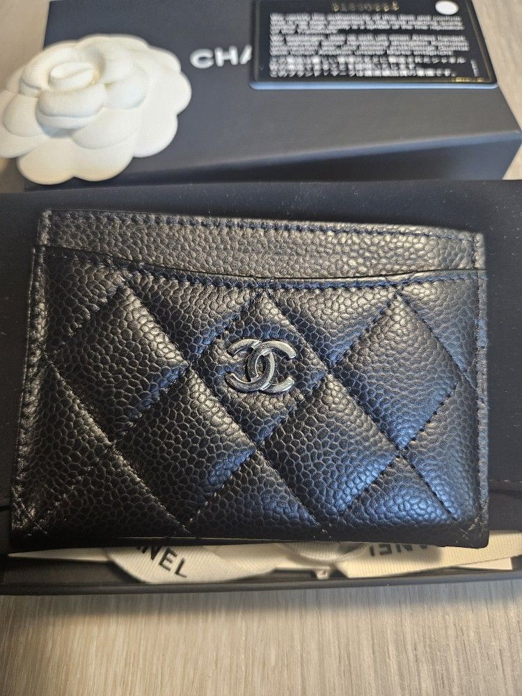 Black Chanel Caviar Card Holder