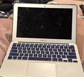 Apple MacBook Air 11-inch Laptop
