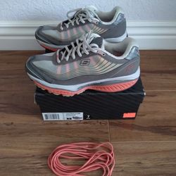 Practically New Women Shoes Size 7 Skechers ( Price Firm!)