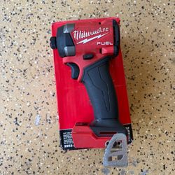 Milwaukee M18 FUEL 18V Lithium-Ion Brushless Cordless 1/4 in. Hex Impact Driver (Tool-Only)