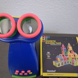 Talking Microscope Geosafari & Magnetic Building Tiles 