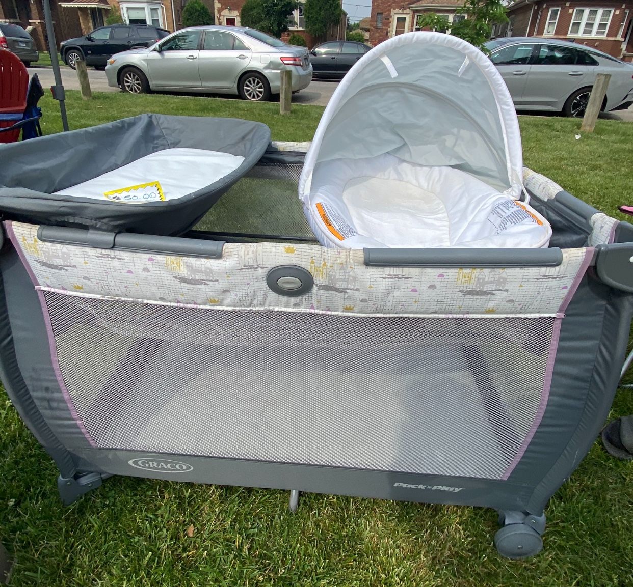 Pack And Play With Bassinet And Changing Table