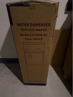 Water dispenser with Ice maker