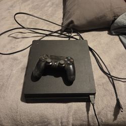 Ps4 Slim 500GB 1 Dual Shock Controller