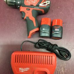 Milwaukee Cordless M12 Drill / Driver Kit 12V Lithium Li-Ion 3/8”