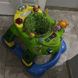 👶