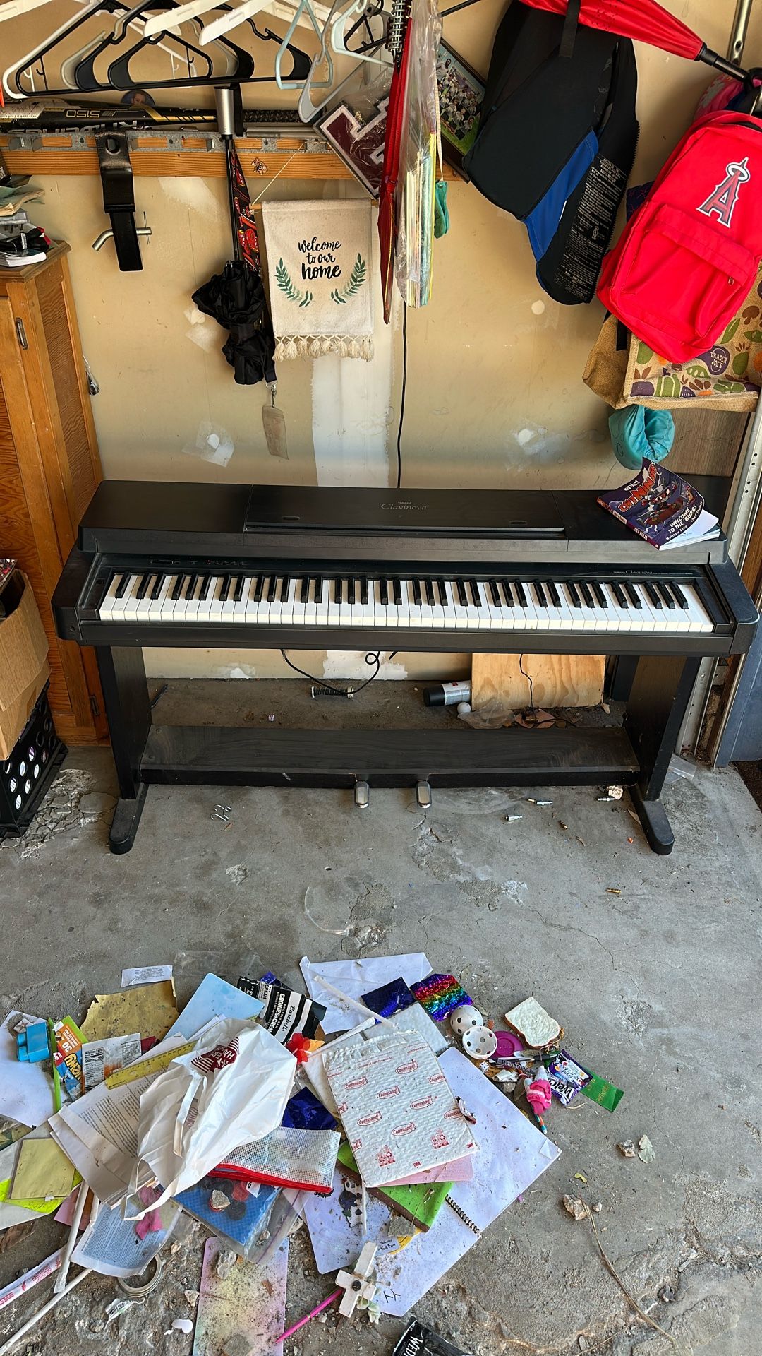 Yamaha Clavinova CLP-350 piano
