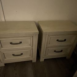2 LAMP TABLES 