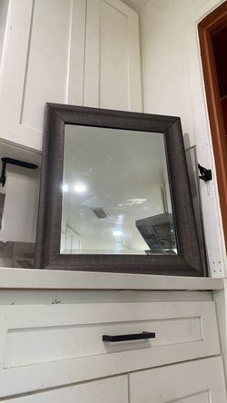 Wall mirror
