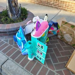 Free Toys Most For Girls. Curbside Pickup!
