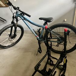 CO OP Mountain Bike & Bike Rack