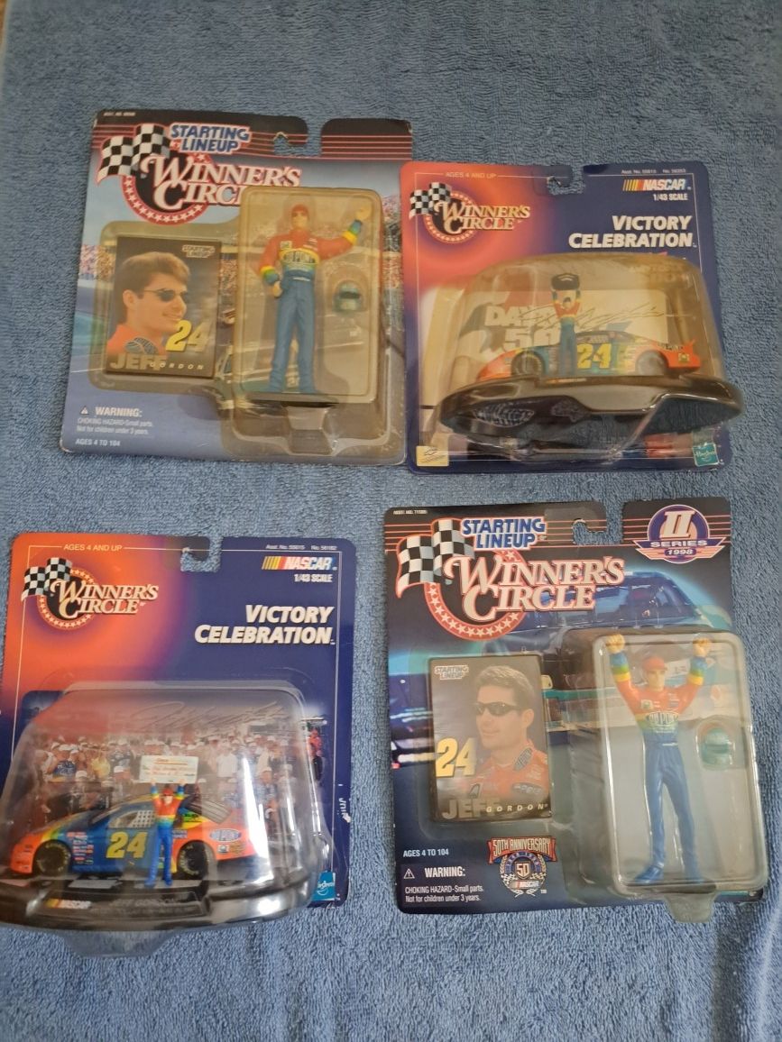 JEFF GORDON WINNERS CIRCLE FIGURES
