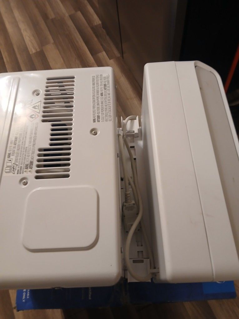 Midea U Window Air Conditioner 12000 Btu