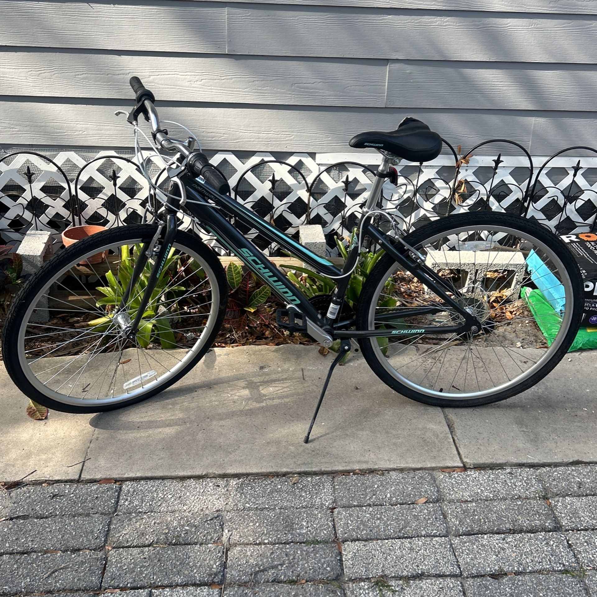 Schwinn Pathway Bike