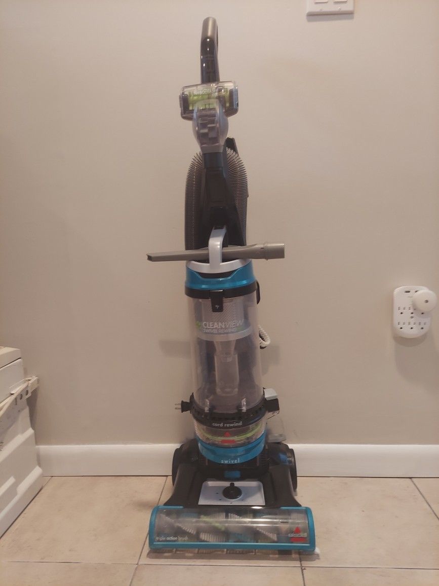 BISSELL Cleanview Swivel Rewind Pet Upright Bagless VacuumÂ