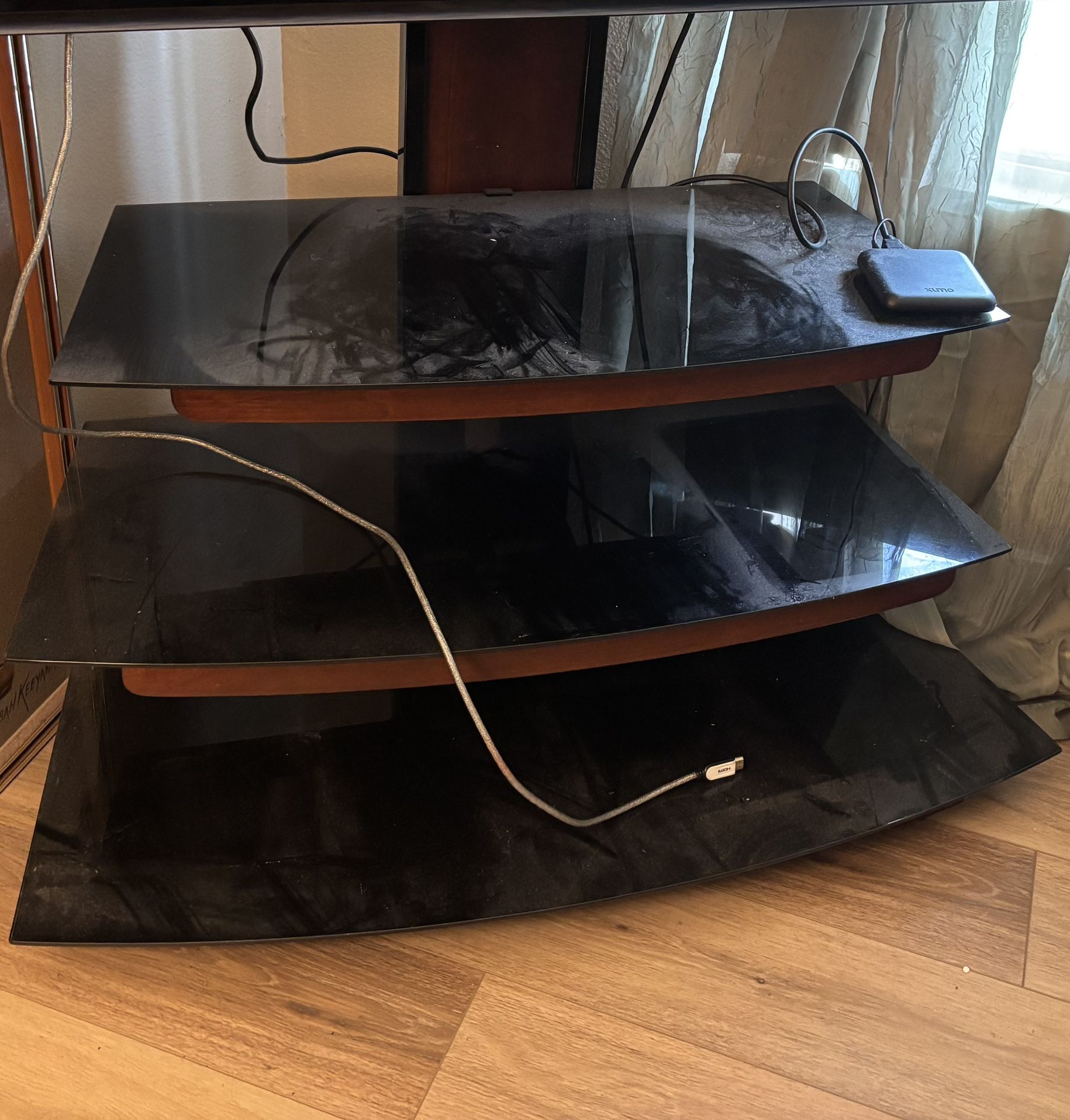 TV MOUNT WITH SHELVES 26”-55”