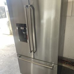 Kitchenaide French door refrigerator we finance