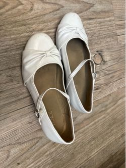 Size 5- Girls dress shoes