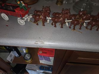 Vintage beer barrels delivery wagon cast iron with 8 horses