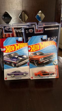 Hot Wheels 68 Dodge 71 Dodge p-2