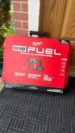 Milwaukee 1” SDS plus Rotary hammer kit