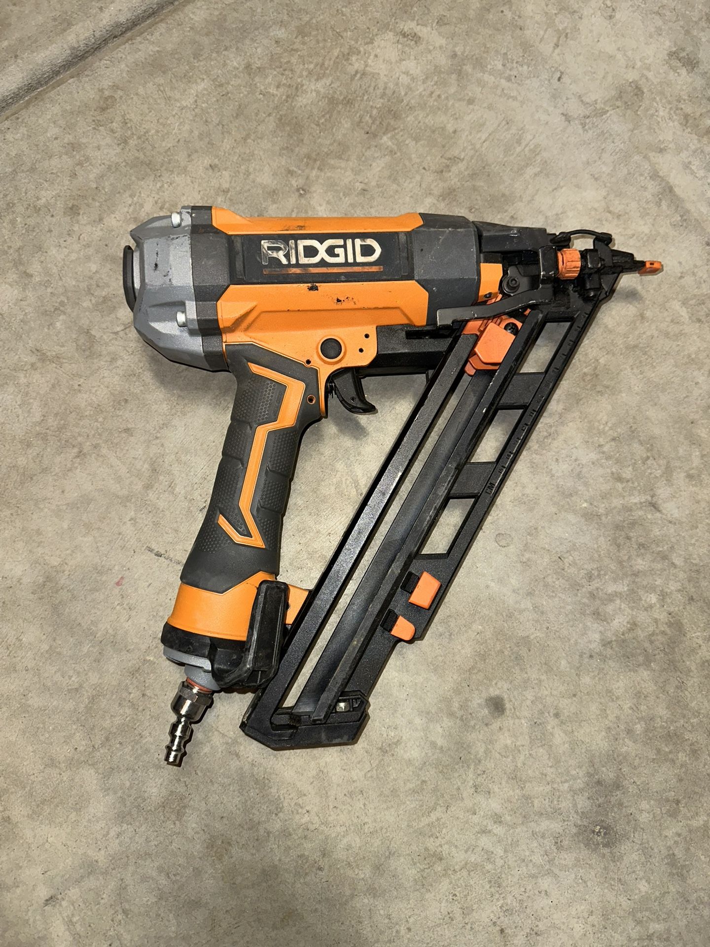 RIGID Brad Nailer