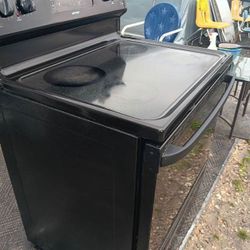 Hotpoint Glass Top Electric Range Stove - $220 (Hobby airport)