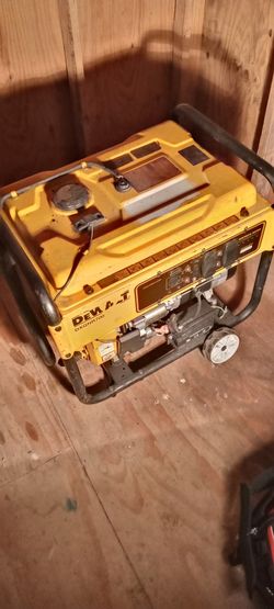 DeWalt DXGNR7000 Generator – Reliable Power Source!