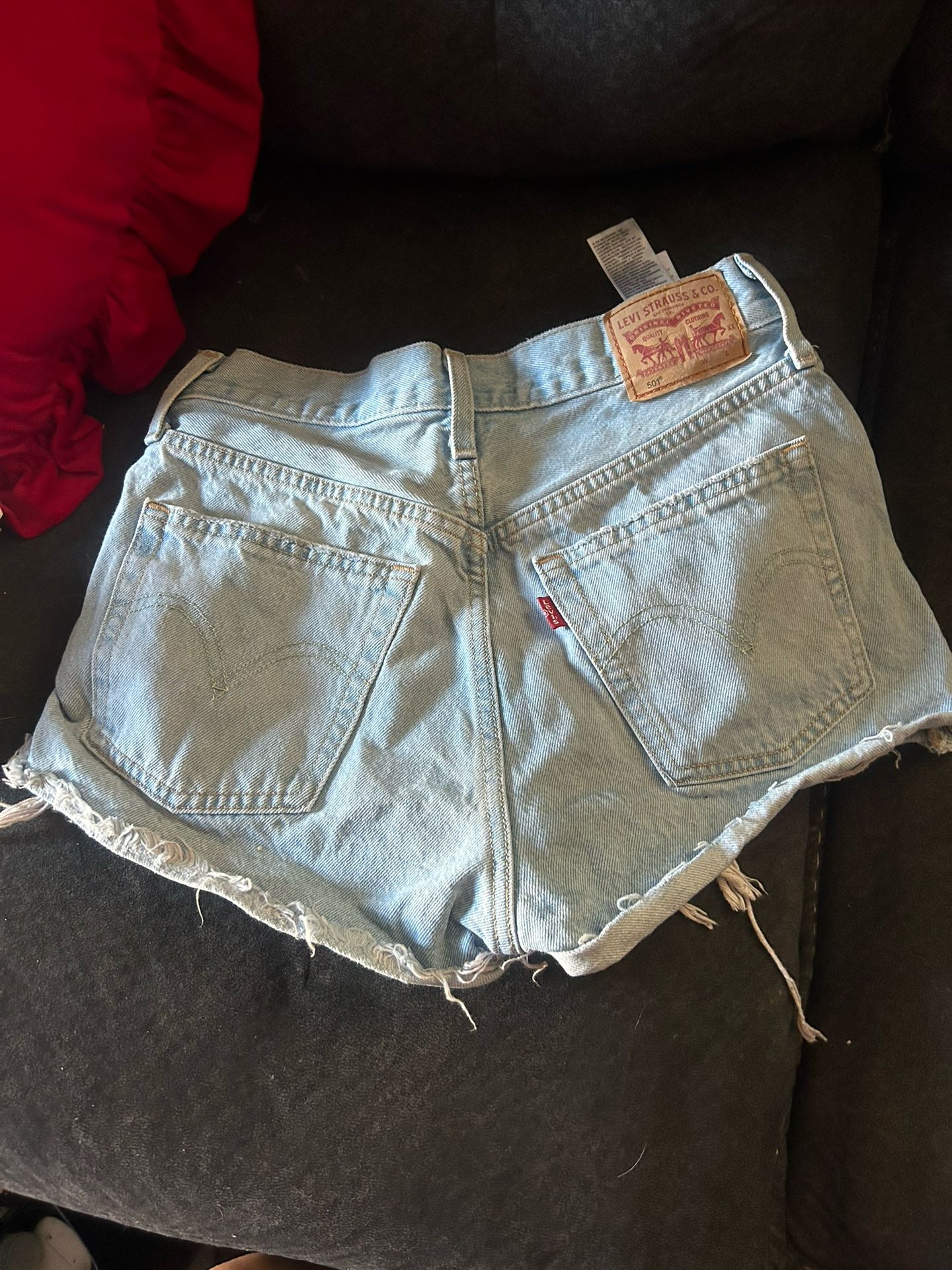 Levis 501 shorts size 26