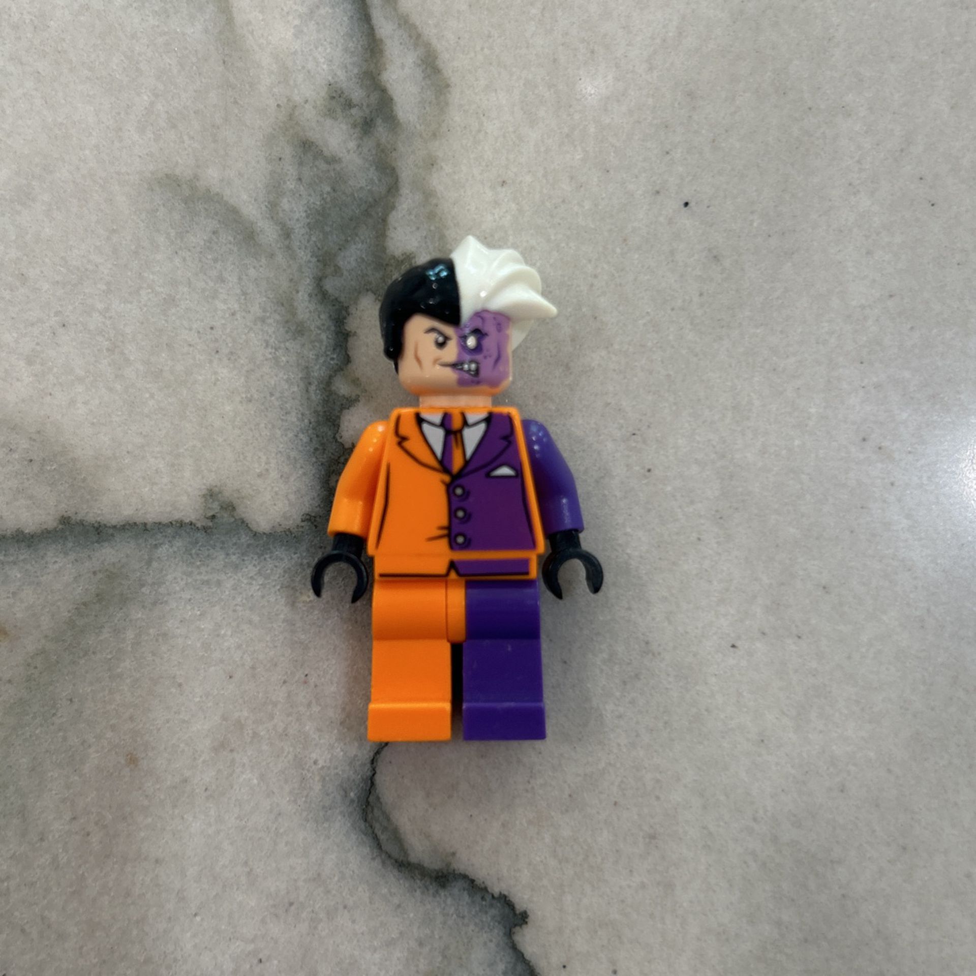 two face minifigure 