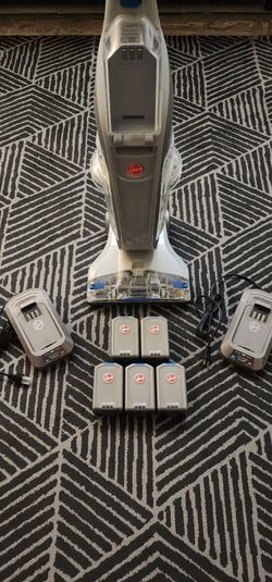 Hoover FloorMate Cordless Hard Floor Scrubber 5 Batteries 2 Chargers