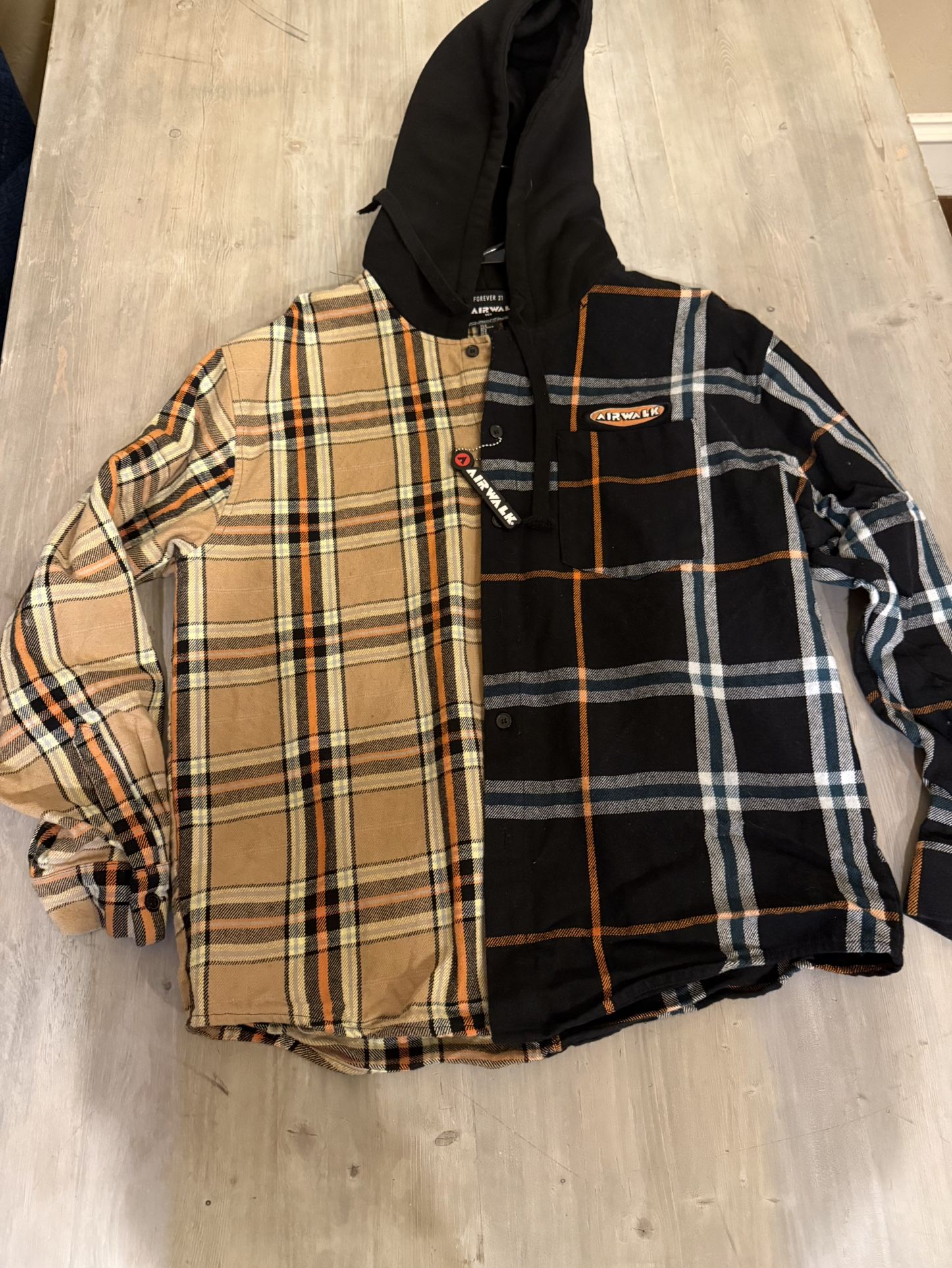 Airwalk Button Up Hoodie Sz Medium