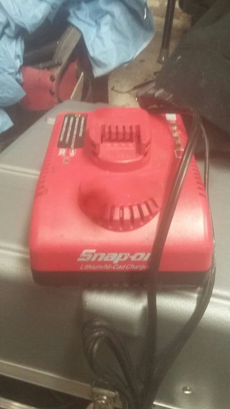 Snap-on battery charger