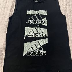 boy's adidas sleeveless top size 14/16 yrs old 