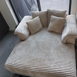 Large Love Sofa Chaise Lounge Chair