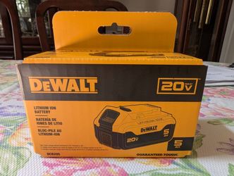 DEWALT 20V MAX 5 Ah Lithium Ion Battery (DCB205)