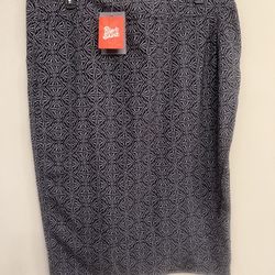 New black pearl batik Rip Skirt Hawaii Size large Length 3