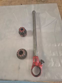 Pipe threader  for half  inch  and three quarters