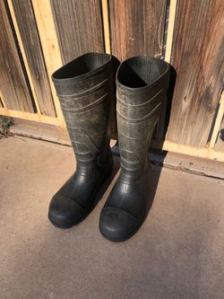 Mud or irrigation boots- sz 10